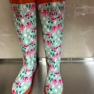 Walk in the Park Rain Boots Floral Polka Dot Size 6 US